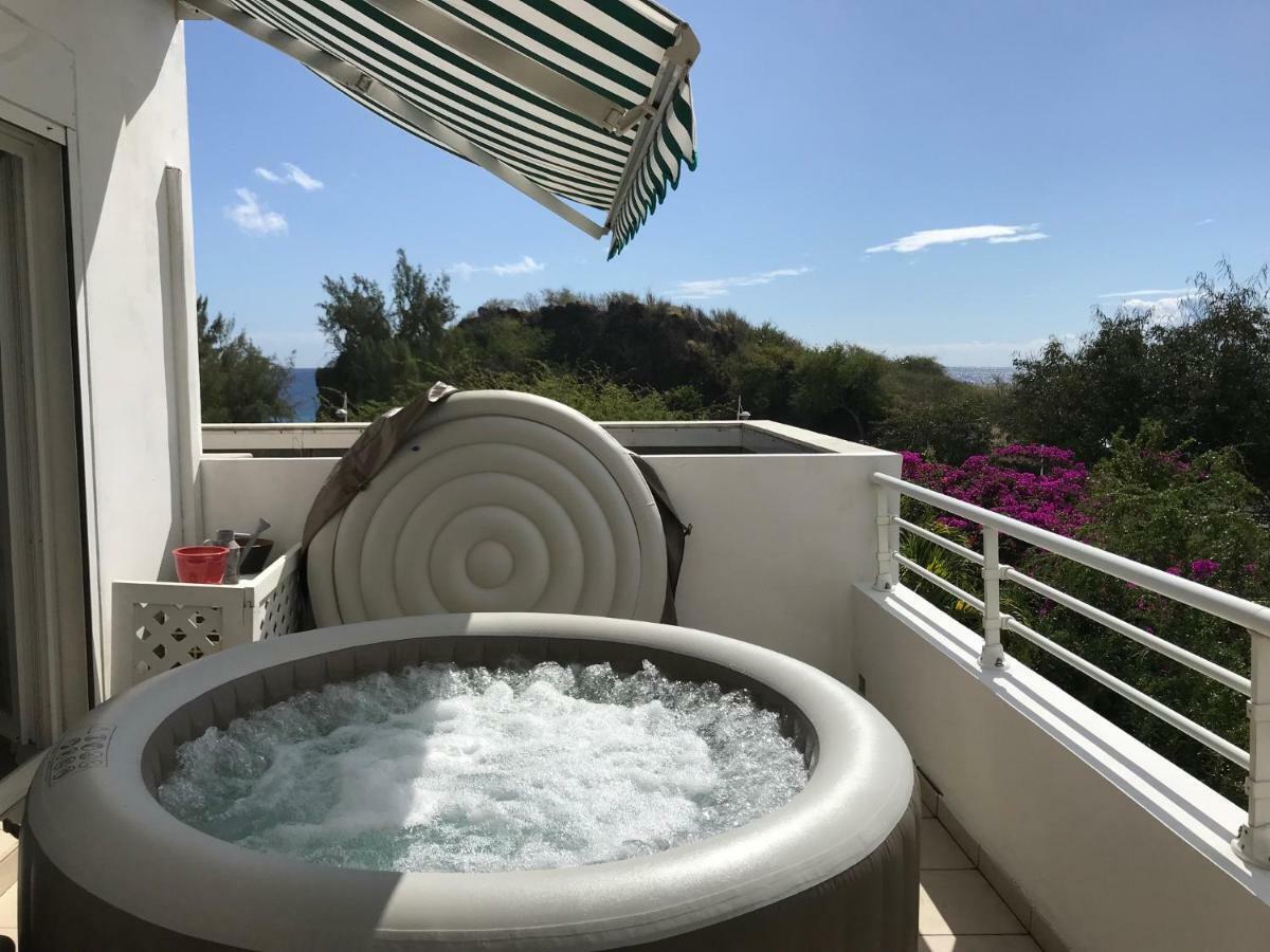 Meublé Homard avec jacuzzi et vue mer Saint-Gilles-les Bains Exterior foto