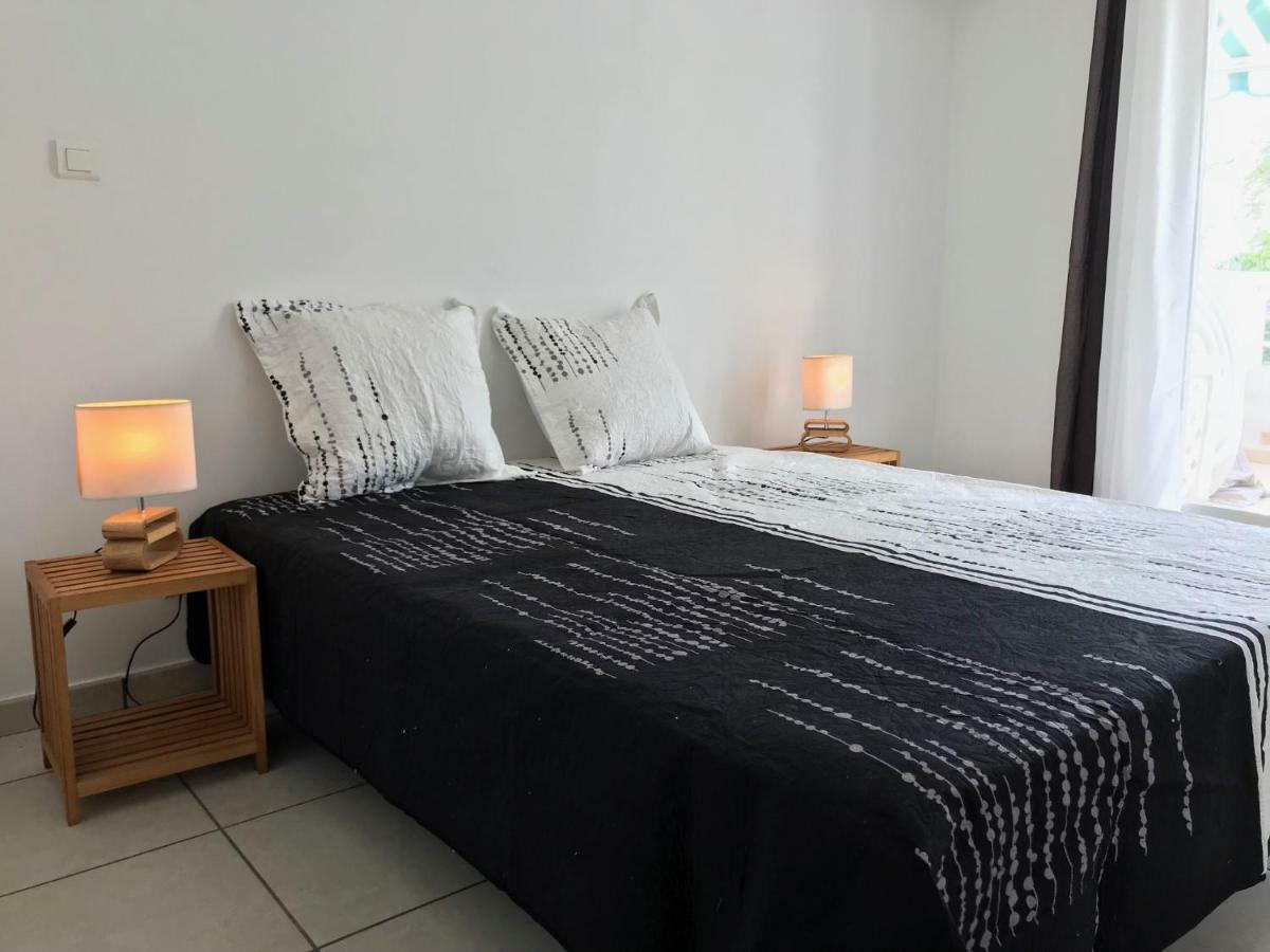 Meublé Homard avec jacuzzi et vue mer Saint-Gilles-les Bains Exterior foto